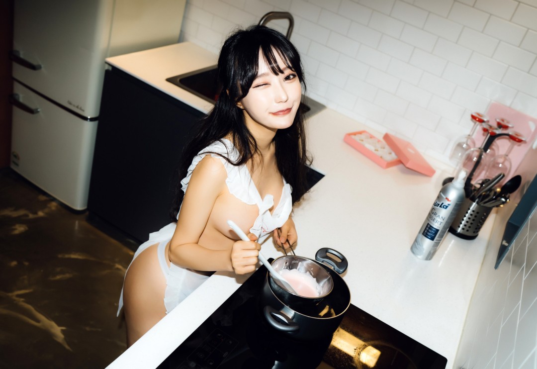 Mona (모나) & Jucy (쥬시)-人体巧克力 第1章 第1页